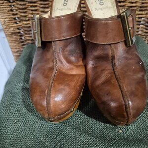 Enzo Leather Clog